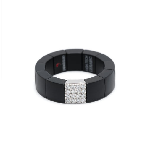 18kt white gold diamond ring